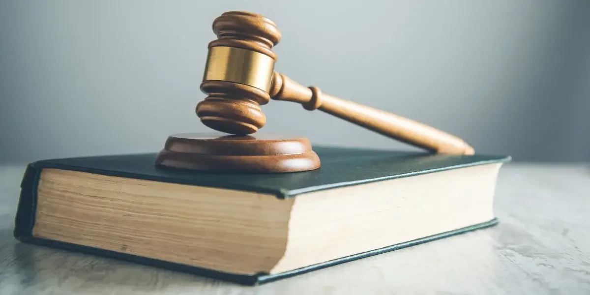 Anayasa Mahkemesine Başvuru Yapılabilmesinin Koşulları Nelerdir? | Mükyen Hukuk Bürosu